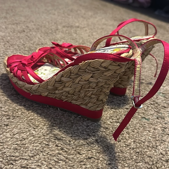 Guess pink wedges - Picture 5 of 11